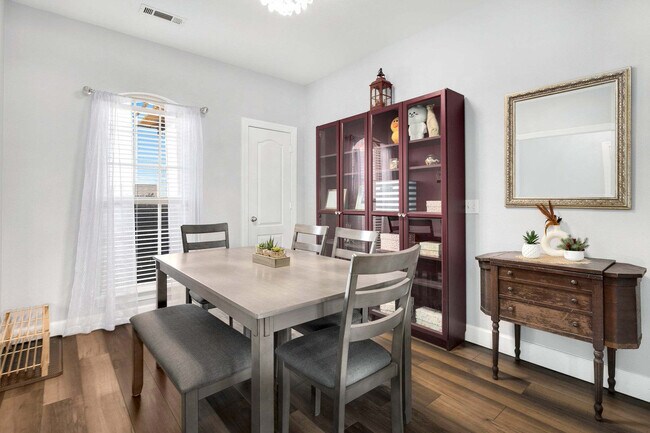 501 SW Duke Ave unit ID1221919P, Bentonville, AR 72712 - photo 6