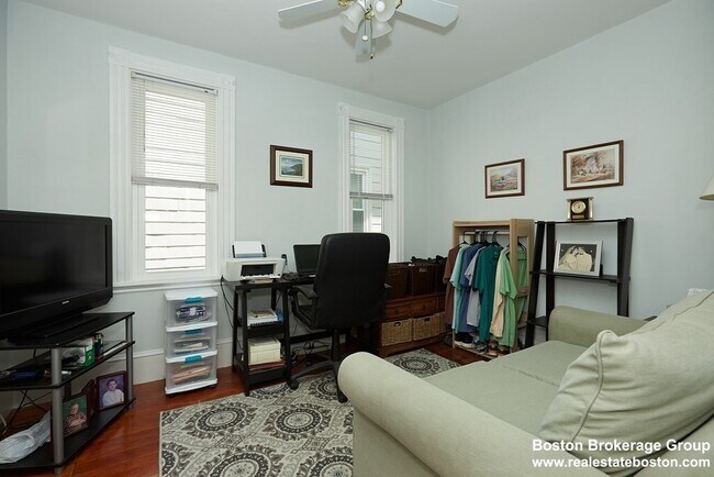 65 Roseclair St unit 1, Dorchester, MA 02125 - photo 7