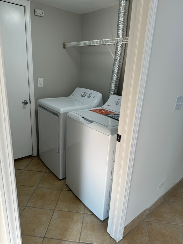 6 Lansbury Ct, Lake In the Hills, IL 60156 - photo 5