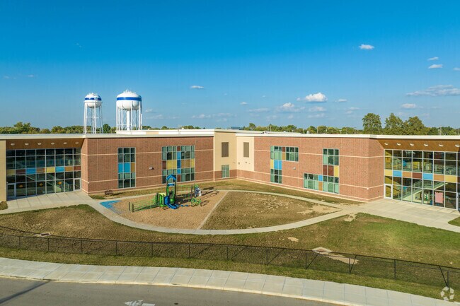 Forest Ridge Quail Hollow kids enjoy a 17 to 1 teacher to student ratio at Fairborn Primary.