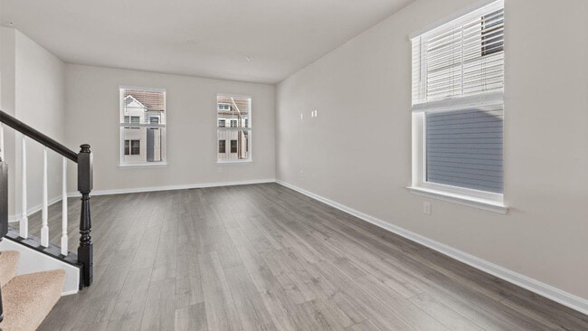 11365 Hypatia Loop, Manassas, VA 20109 - photo 6