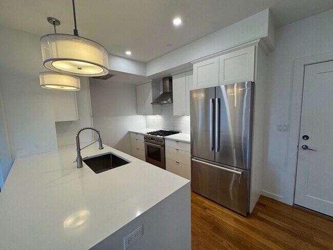 49 Rogers St unit 6, Boston, MA 02127 - photo 2