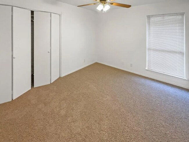 11708 Hollyrock Dr, Yukon, OK 73099 - photo 6