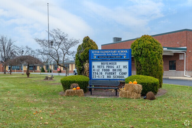 Lyter Elementary School serves 400 students in grades K-4.