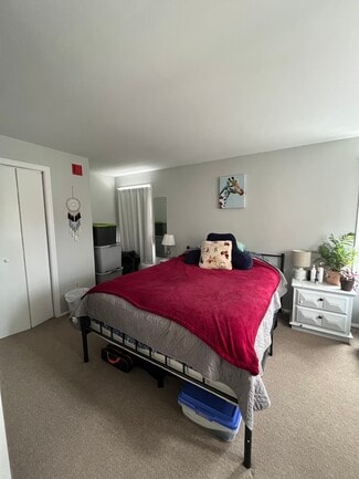 19 Main St, Millbury, MA 01527