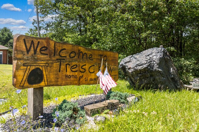 The small community of Tresckow is one of the larger population centers in Banks.