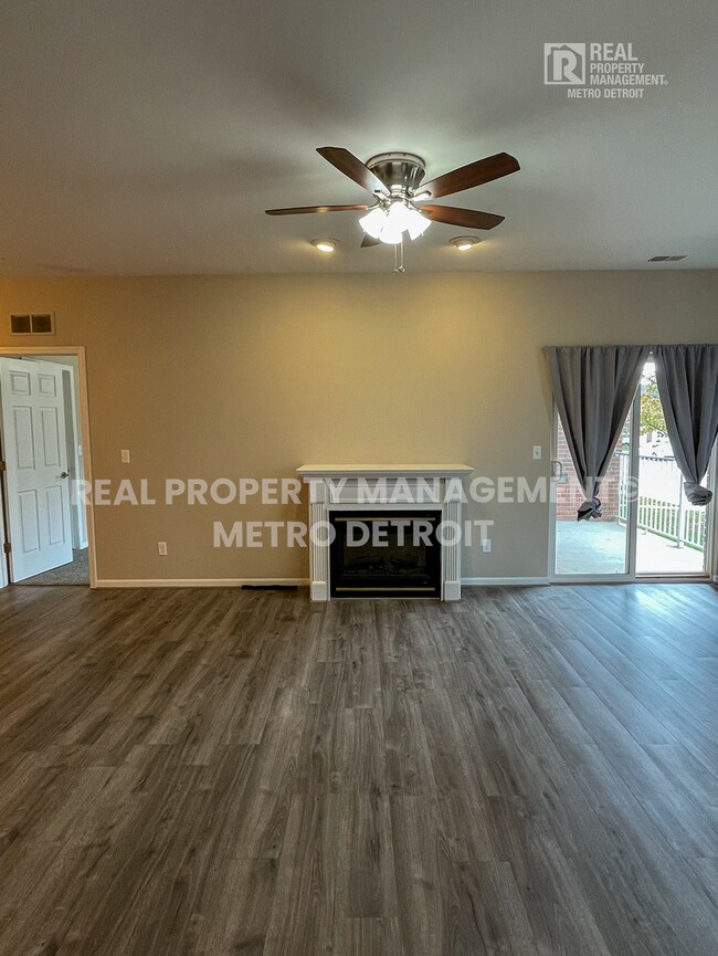 1852 Flagstone Cir unit 52, Rochester, MI 48307 - photo 7