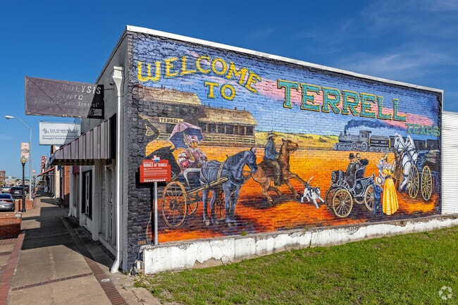 Terrell is a beautiful community east of Dallas, TX with a charming small town feel.