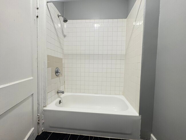 35 Shepard Ave 11