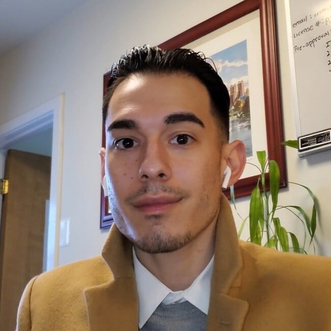 Agent Photo