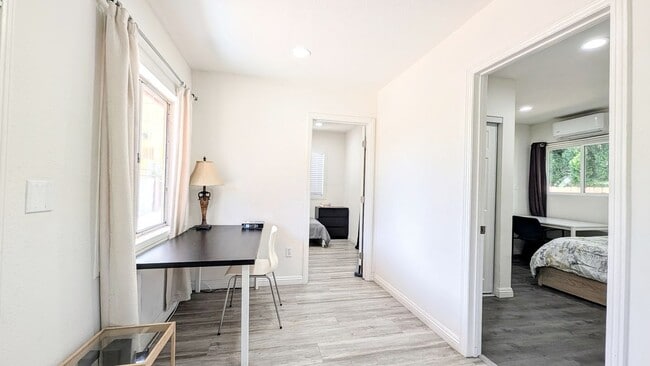 1293 W 37th Dr, Los Angeles, CA 90007 - photo 6