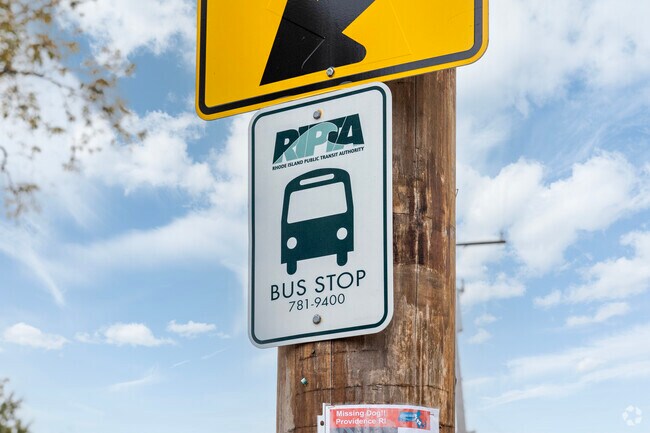 Killingly St is served by the robust Providence Bus network, quickly connecting you around town.