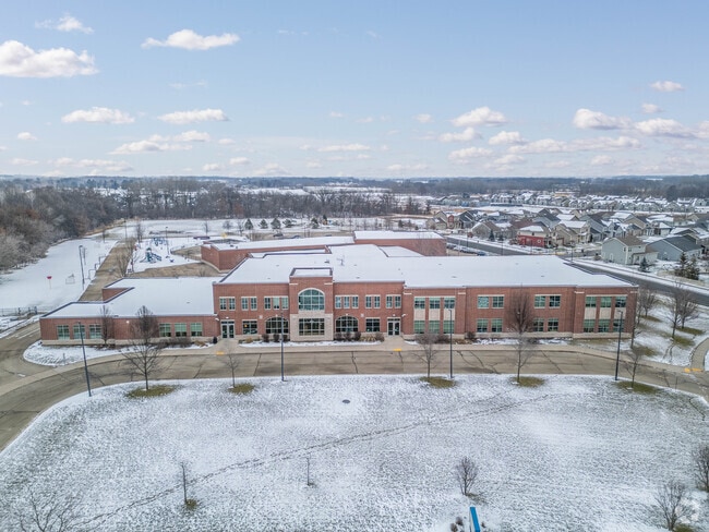 Creekside Elementary School  has a large campus.