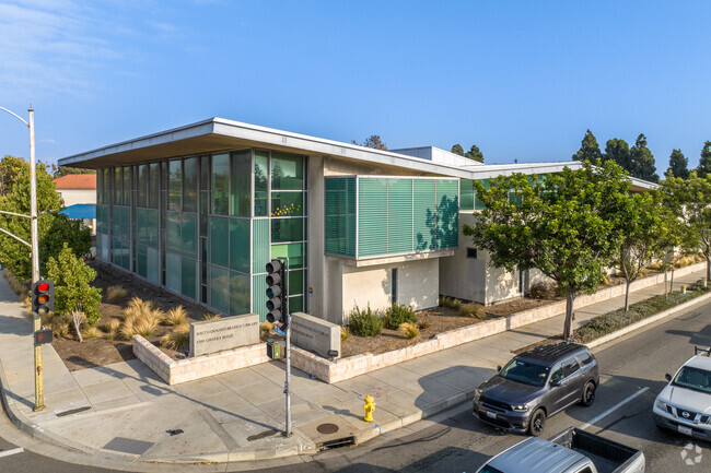 One of Oxnard's libraries is only a few minutes way from the Redwood area.