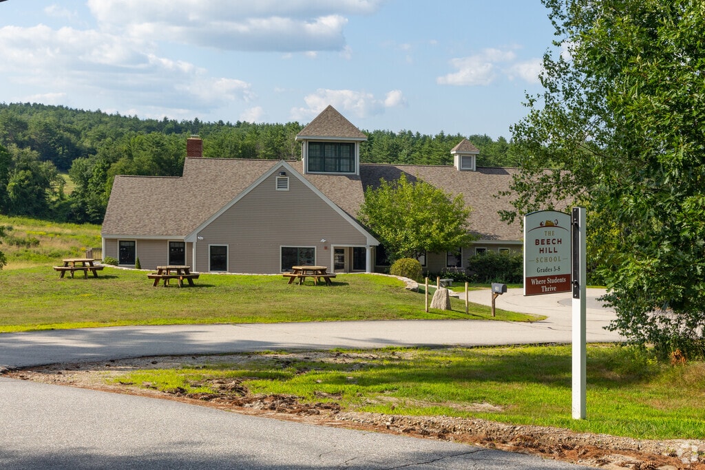 The Beech Hill School is a private school serving students in grades 6-8.