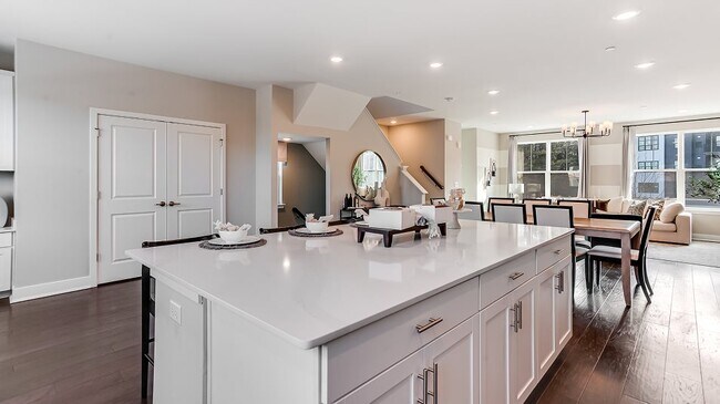 101 Aaron Truehart Way unit 36033921, Hopewell Township, NJ 08560 - photo 4