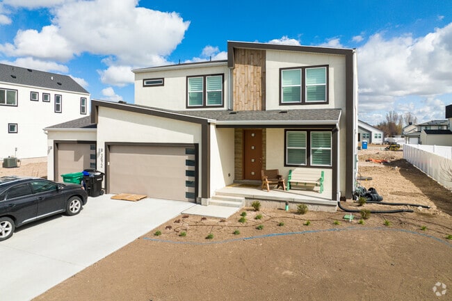 Modern homes in Jordan Oaks often include energy-efficient features, making them both stylish and environmentally friendly.