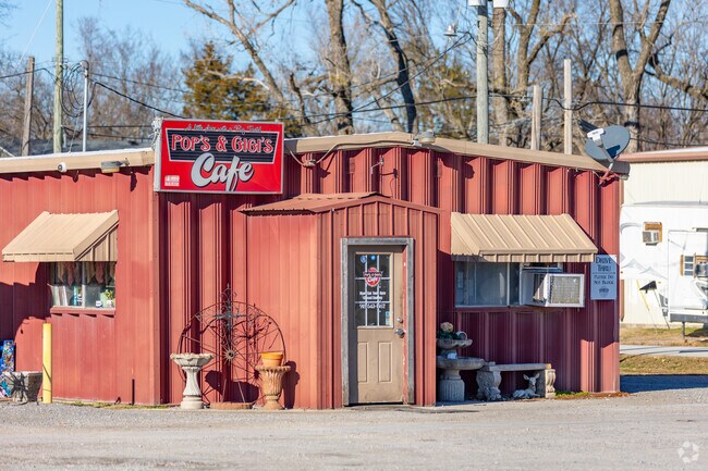 Pop's and Gigi's are known for their food in Inola.