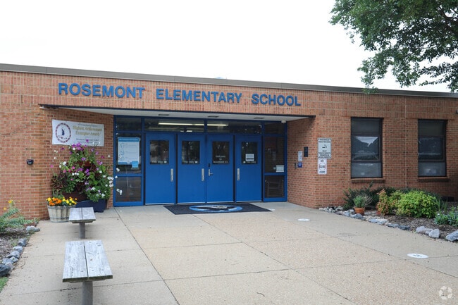 Rosemont Elementary School front entrance building signage