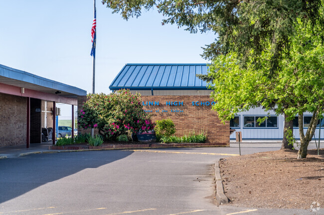 Central Linn High School is a rural school located in Shedd.