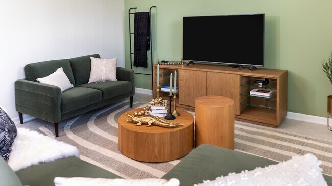 2728 Skyline Loop, Kissimmee, FL 34758 - photo 6