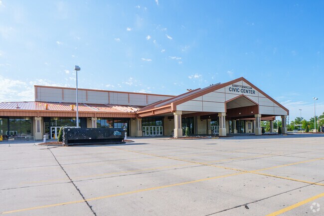 The Civic Center near Acadian regularly hosts concerts and events that are perfect for a night out with the family.