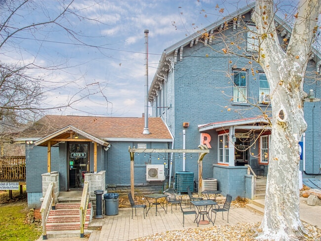 Ryes in West Brownsville has tasty food and a friendly staff.