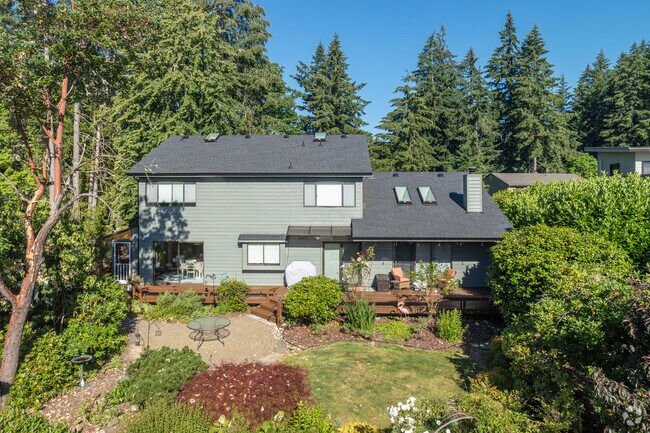 Due to the fixed number of properties, few homes come up for sale in Goldcrest.