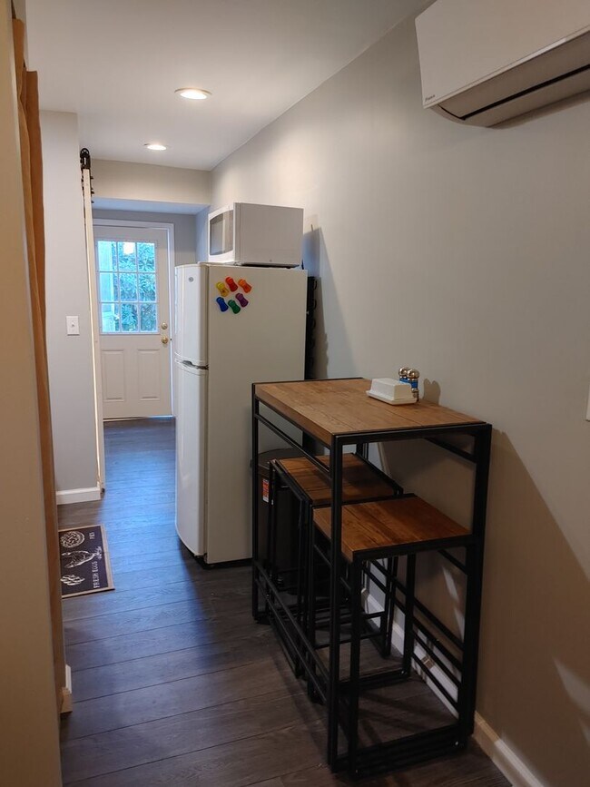 2317 Broad St unit . 3, Parkersburg, WV 26101 - photo 3