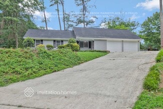 1150 Autumn Hill Ct, Stone Mountain, GA 30083