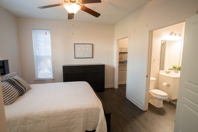 2212 Brisbane Woods Way unit ID1225815P, Cary, NC 27518 - photo 2