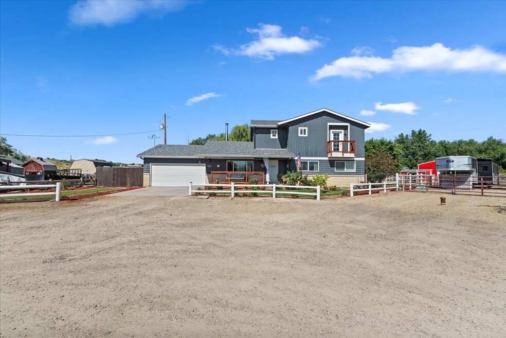 15916 Hill Top Cir, Wilder, ID 83676 - photo 1