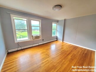 7 High St Place Unit 2, Brookline, MA 02445