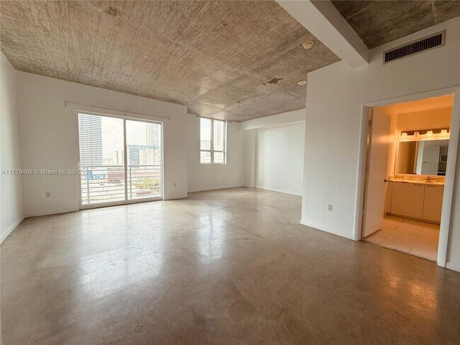 The Loft Downtown unit 1205, Miami, FL 33132 - photo 4