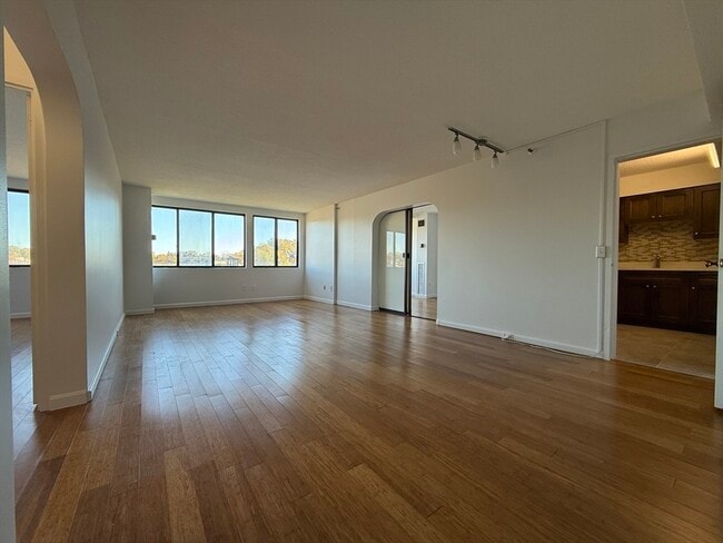 1753 Beacon St unit 809, Brookline, MA 02445 - photo 4