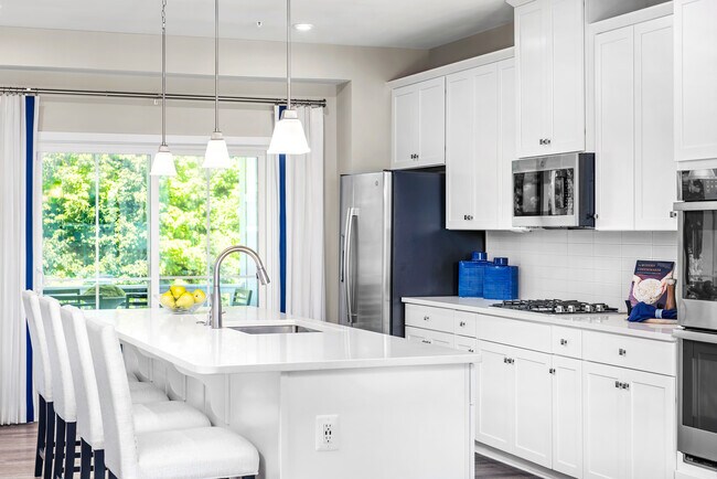 6501 Greenleigh Ave unit 36143896, Middle River, MD 21220 - photo 2