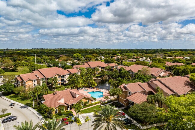 Both new and older well kept condos line the Pine Ridge streets.