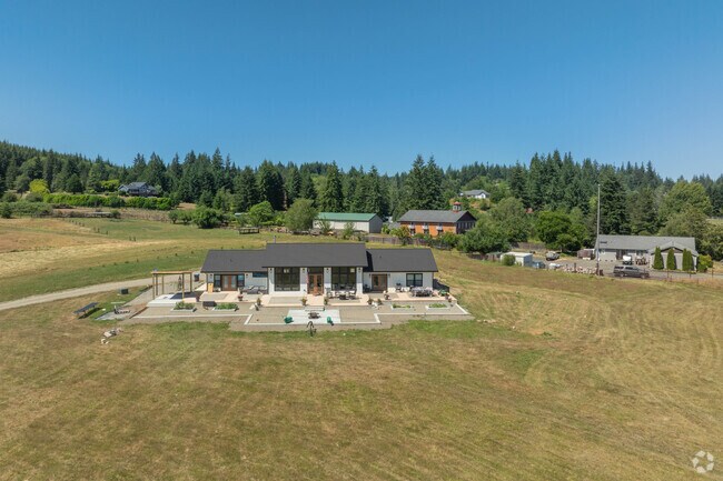 Homes in Brady sit on huge open lots with distant neighbors.