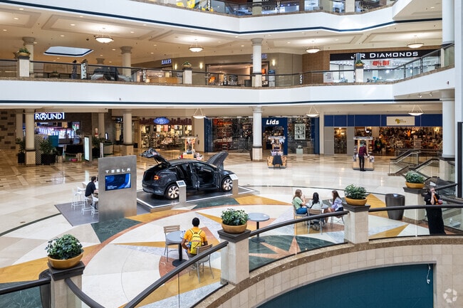 Explore the diverse offerings at Four Seasons Town Centre mall in Hunter Hills.