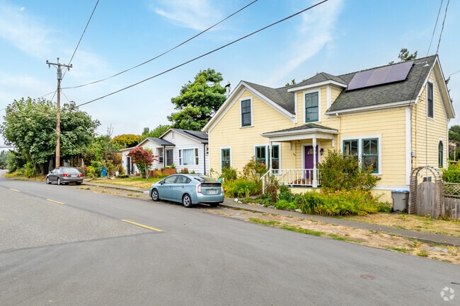 Homes in Loleta were built in the early and mid-20th century.
