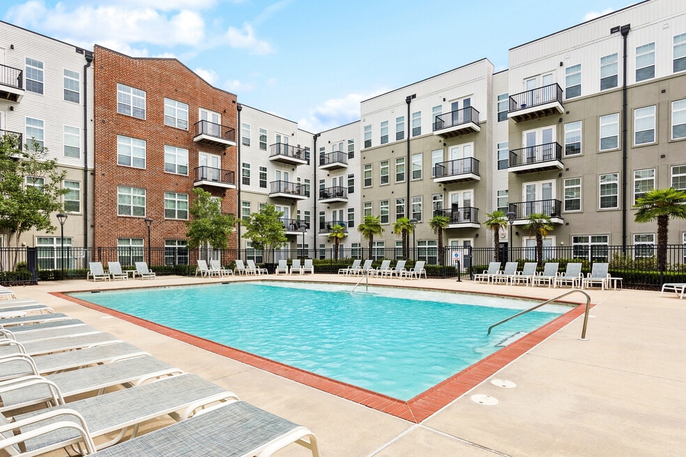 Lumina, New Orleans, LA 70119 - photo 1