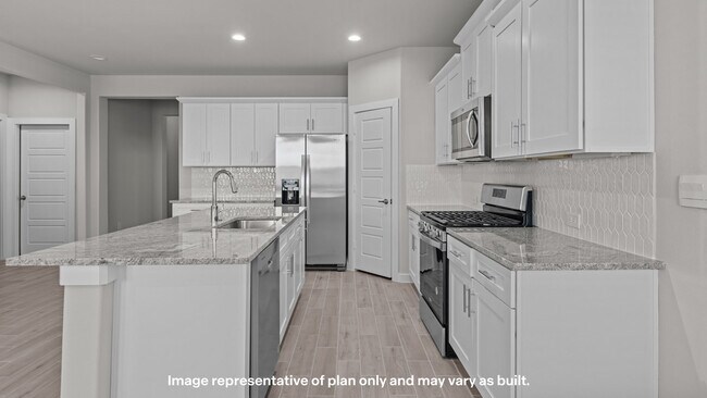 2001 Fortune Dr, Midland, TX 79707 - photo 5