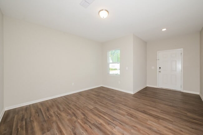 4314 Georgia Cir, Loganville, GA 30052 - photo 4