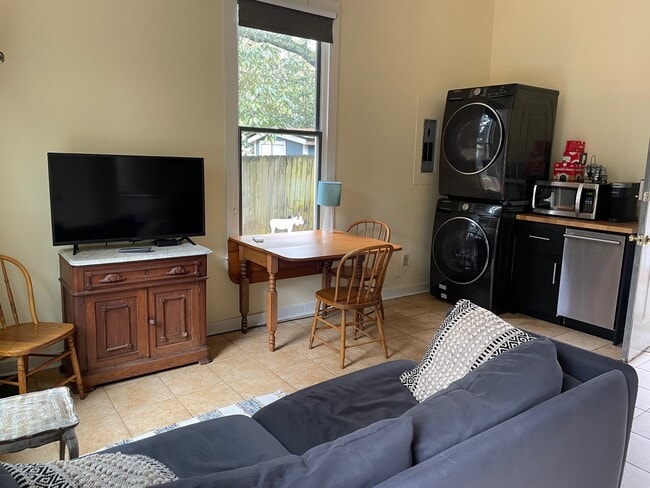 624 W College Ave unit Cottage, Decatur, GA 30030 - photo 5