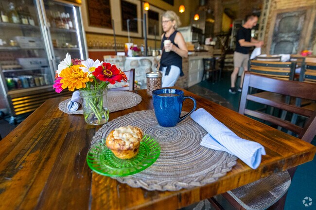 The Brick House Mercantile & Artisan Kitchen uses local and seasonal ingredients to make breakfast bagels, pasta salads and Tahitian vanilla brownies, among other diverse dishes.