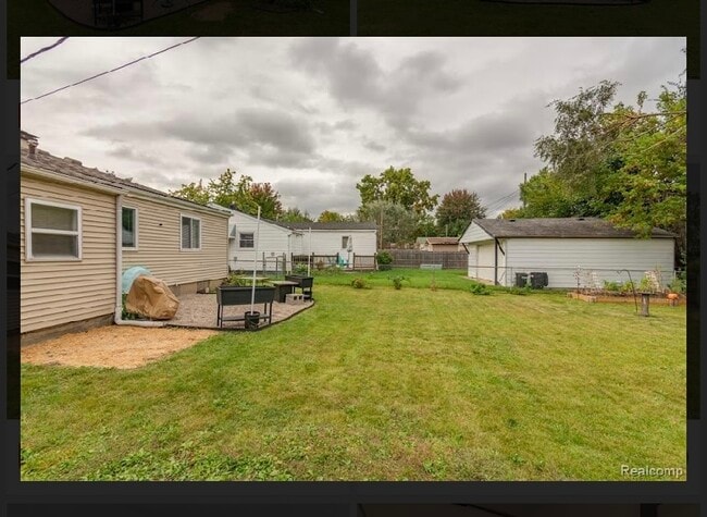 291 Dakota St, Ypsilanti, MI 48198 - photo 3