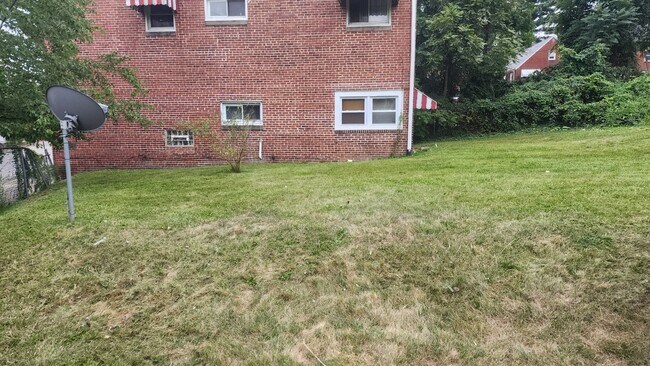 639 3rd St unit A - 1st Floor, Clairton, PA 15025 - photo 2