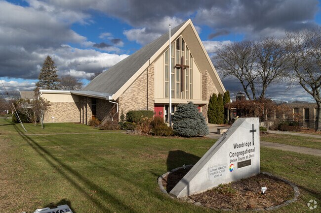 Cadence Academy Preschool shares a building with Woodridge United Church of Christ.
