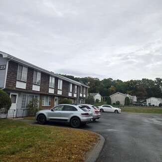 945 Riverside Dr, Methuen, MA 01844