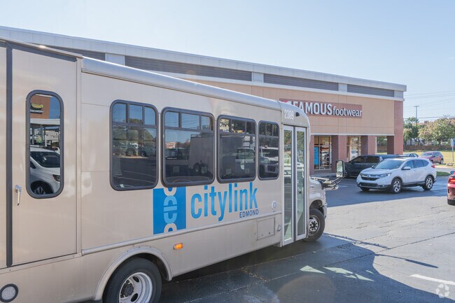 Citylink bus routes serve Kickingbird, mostly stopping near apartments south of the course.